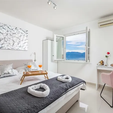 Apartment Consensus *