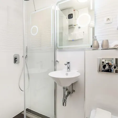 Consensus Apartment *
